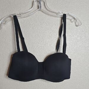 Maidenform Black Bra with Molded Cups and Adjustable Straps